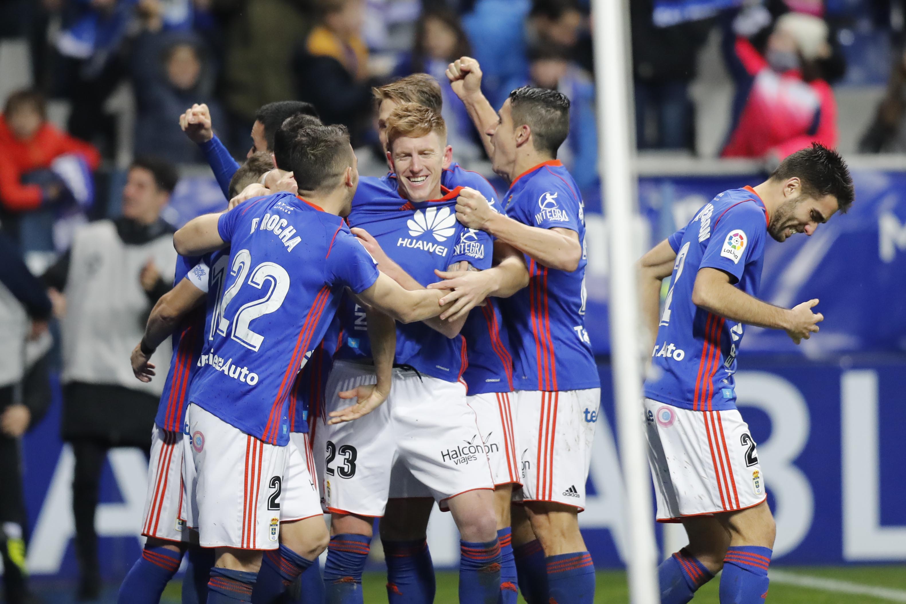 Mossa celebra el segundo ante el Sporting que dio la victorial al Oviedo