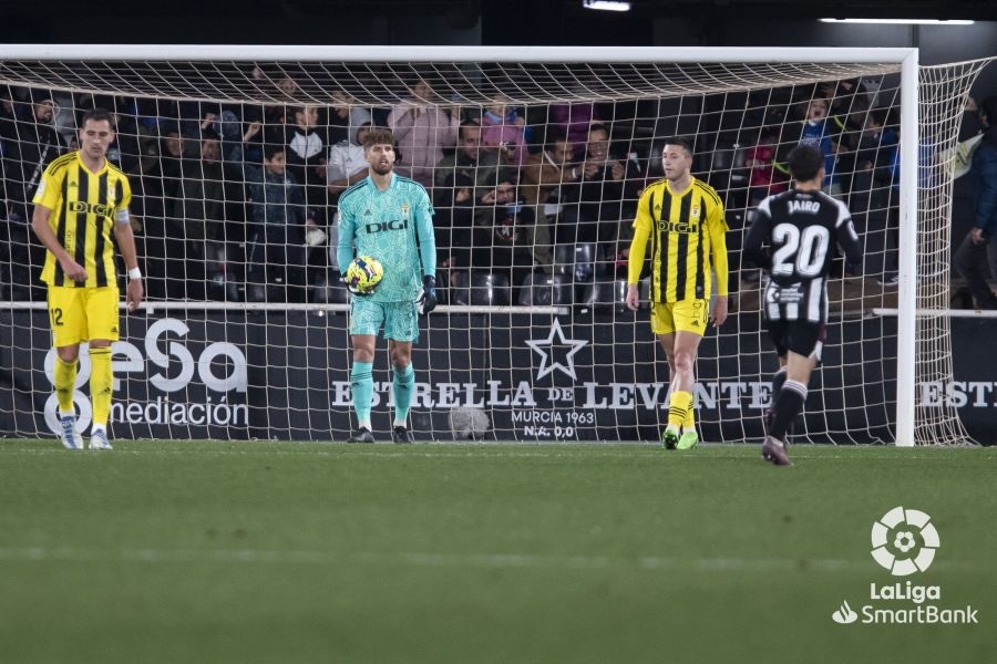 El Real Oviedo, tras encajar un gol