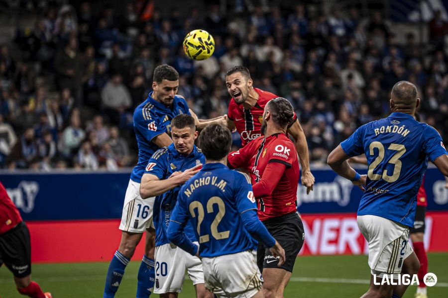 Real Oviedo balón parado