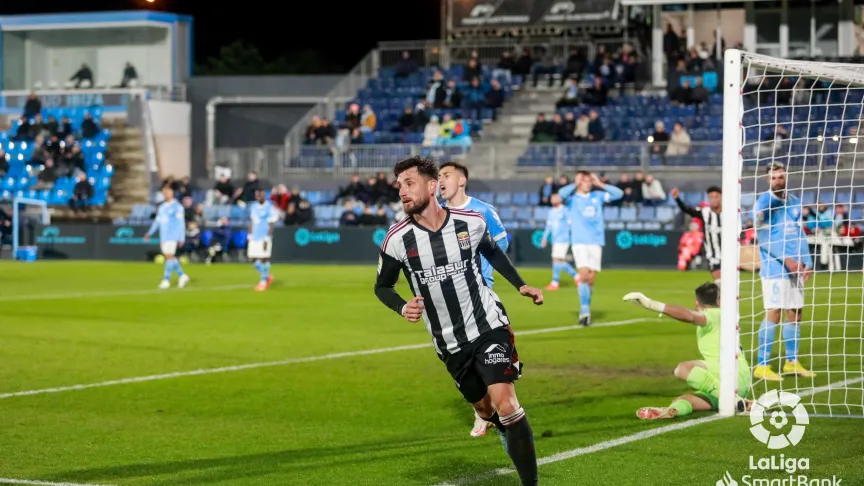 Borja Valle celebra un gol ante el Ibiza.