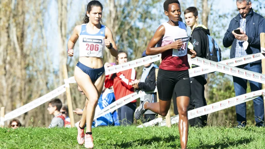 Isa Barreiro Cross