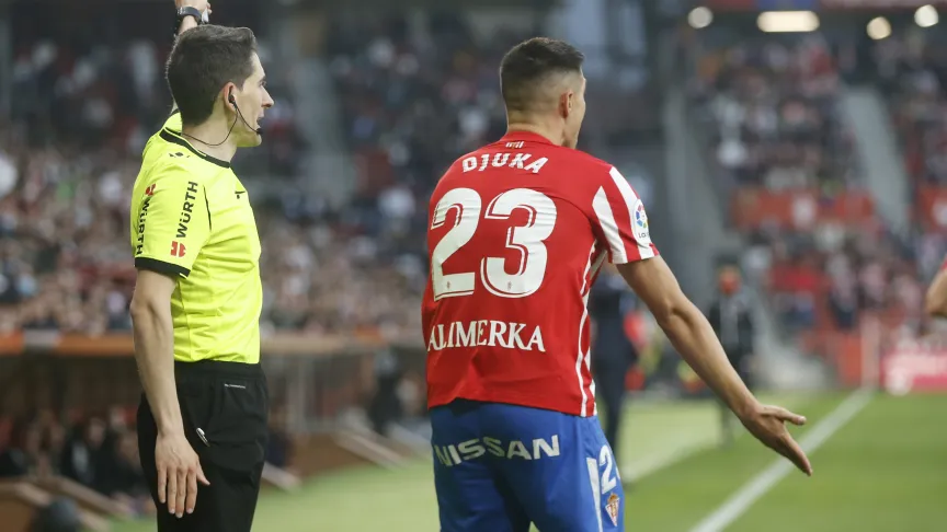 Djuka arbitro