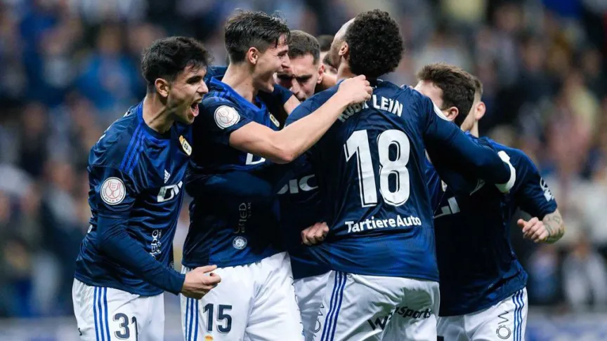 Real Oviedo celebra el gol en Copa del Rey