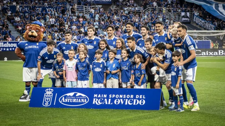 Once del Real Oviedo ante el Granada en el Carlos Tartiere